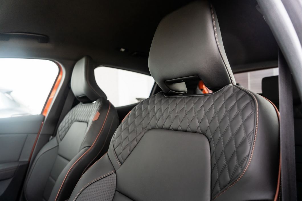 renault-clio5-initialeparis-15 (1)